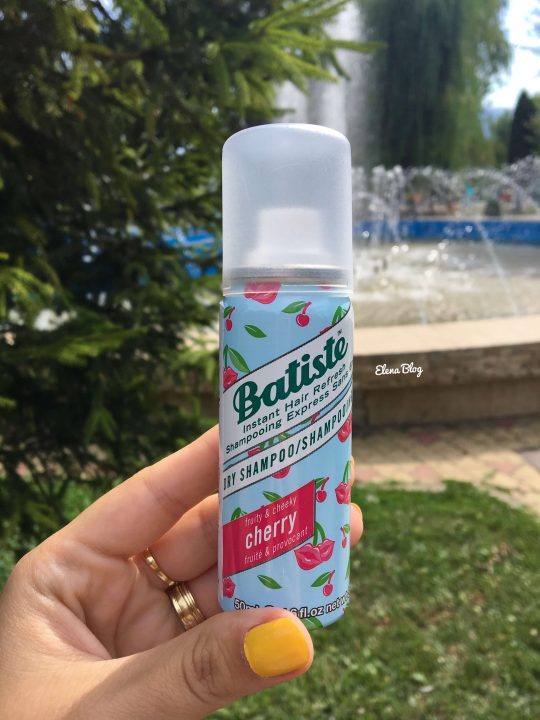 Cum se folosește corect șamponul uscat?